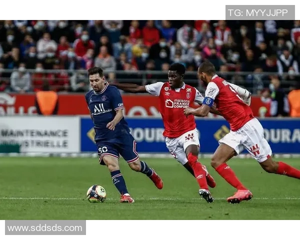 巴黎圣日耳曼球星领衔新赛季挑战欧冠荣耀目标,豪华阵容展现无尽可能 巴黎圣日耳曼球星领衔新赛季挑战欧冠荣耀目标,豪华阵容展现无尽可能