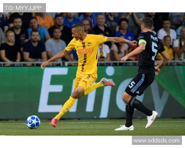 足球星光璀璨集结壁纸展现顶级球员激情对决的瞬间